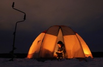 Зимняя рыбалка в палатке