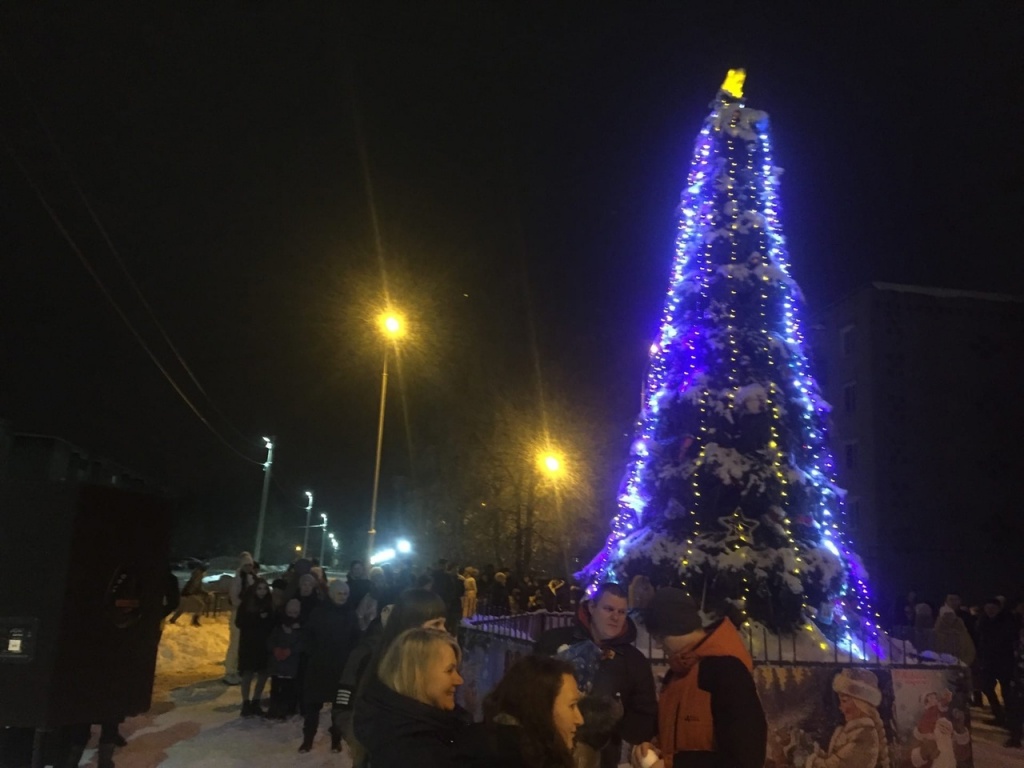 На территории городского округа Вичуга прошли новогодние уличные гулянья |  09.01.2023 | Новости Вичуги - БезФормата