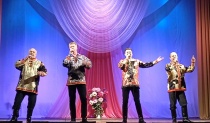 В Культурном центре прошел концерт «Любимым женщинам в подарок» вокального ансамбля «Родник»