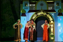В дни новогодних каникул во Дворце культуры состоялся показ спектакля-сказки «Аленький цветочек»
